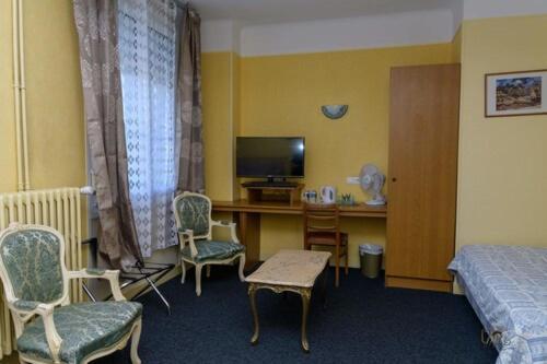 Hotel De La Cloche Vitry-le-François Exteriör bild
